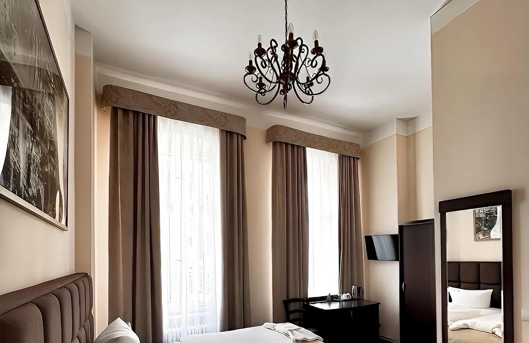 Upper Room Hotel Kurfürstendamm-1