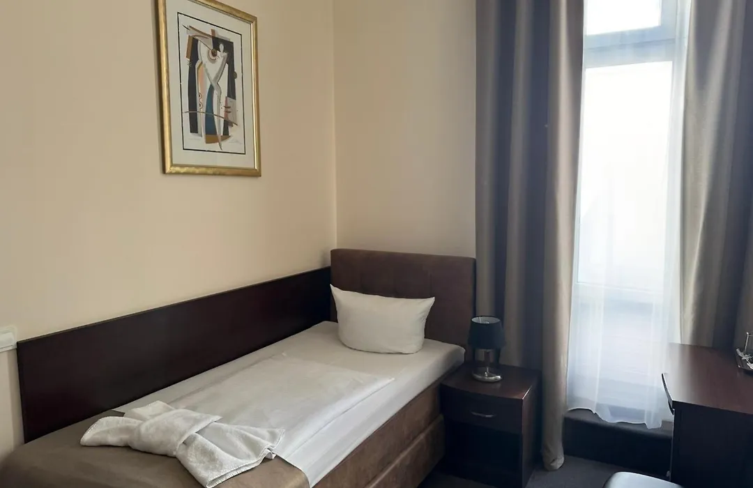 Upper Room Hotel Kurfuerstendamm-1