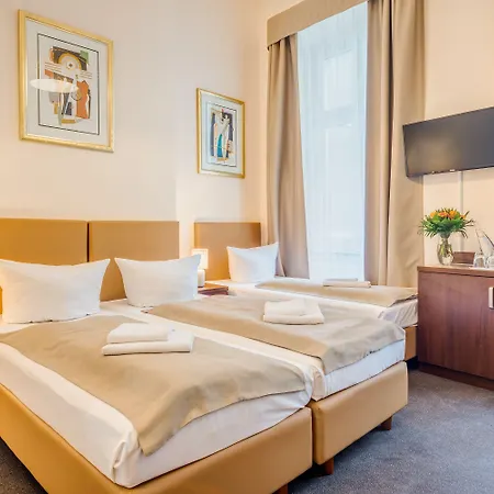 Upper Room Hotel Kurfuerstendamm-3